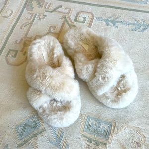 Cream Faux-Shearling Fuzzy Slippers Size 7.5-8